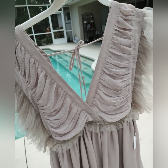 Telarosa/Revolv Ruffle  Mini Dress - Picture 4 of 9